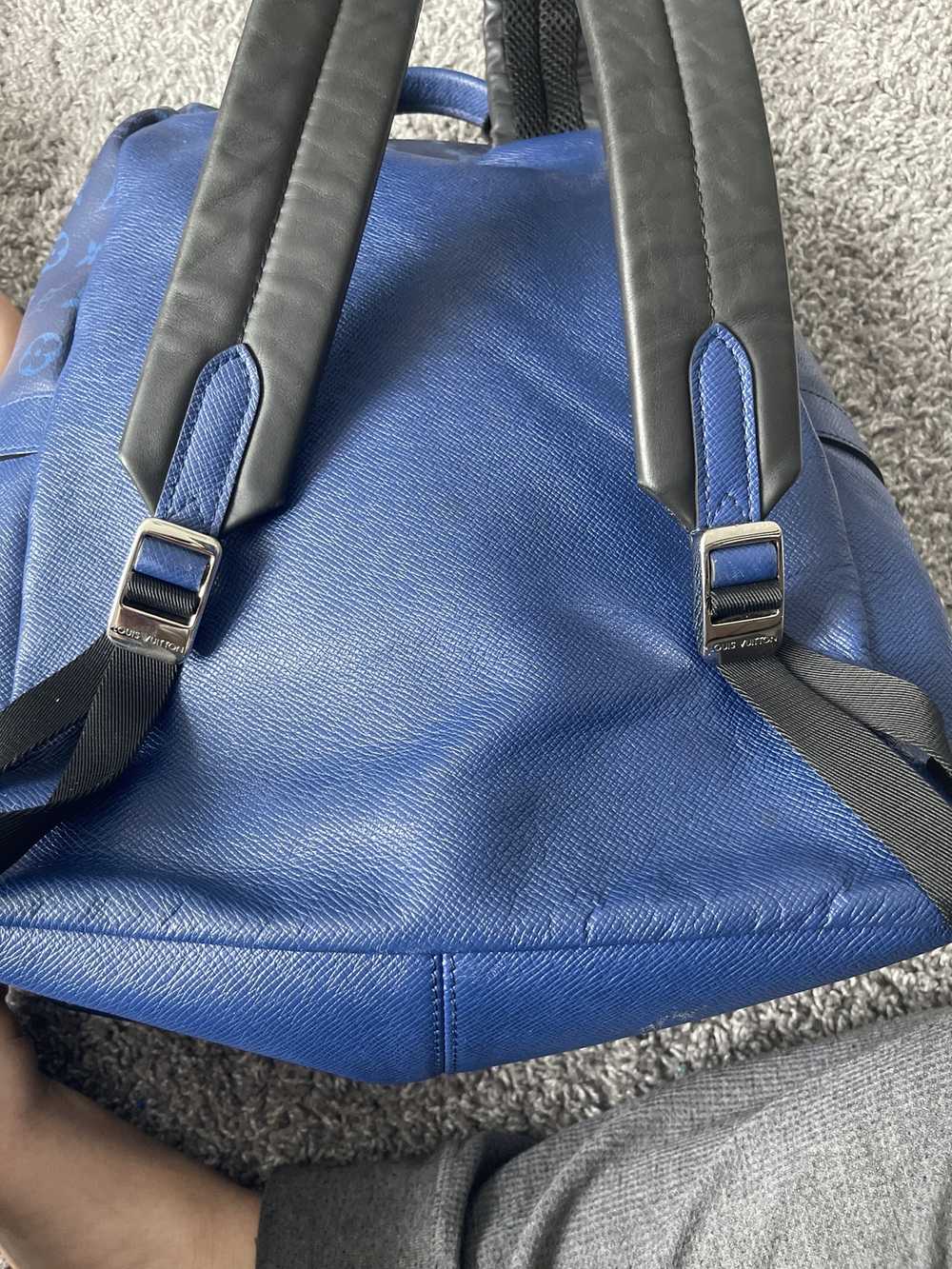 Louis Vuitton Discovery backpack - image 9