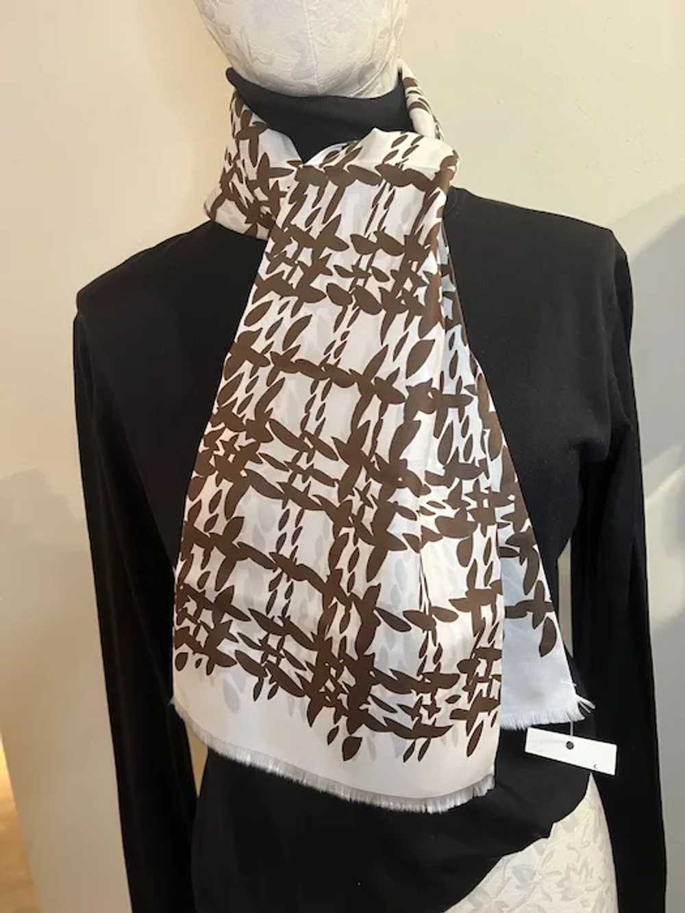 Vintage Brown and White Bamboo Print Wrap - image 2