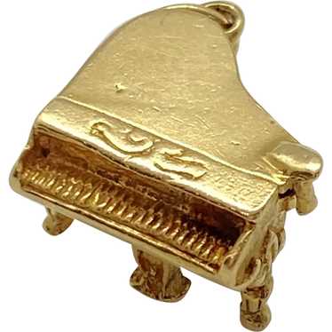 Moving Grand Piano Vintage Charm 14K Gold Three-Di