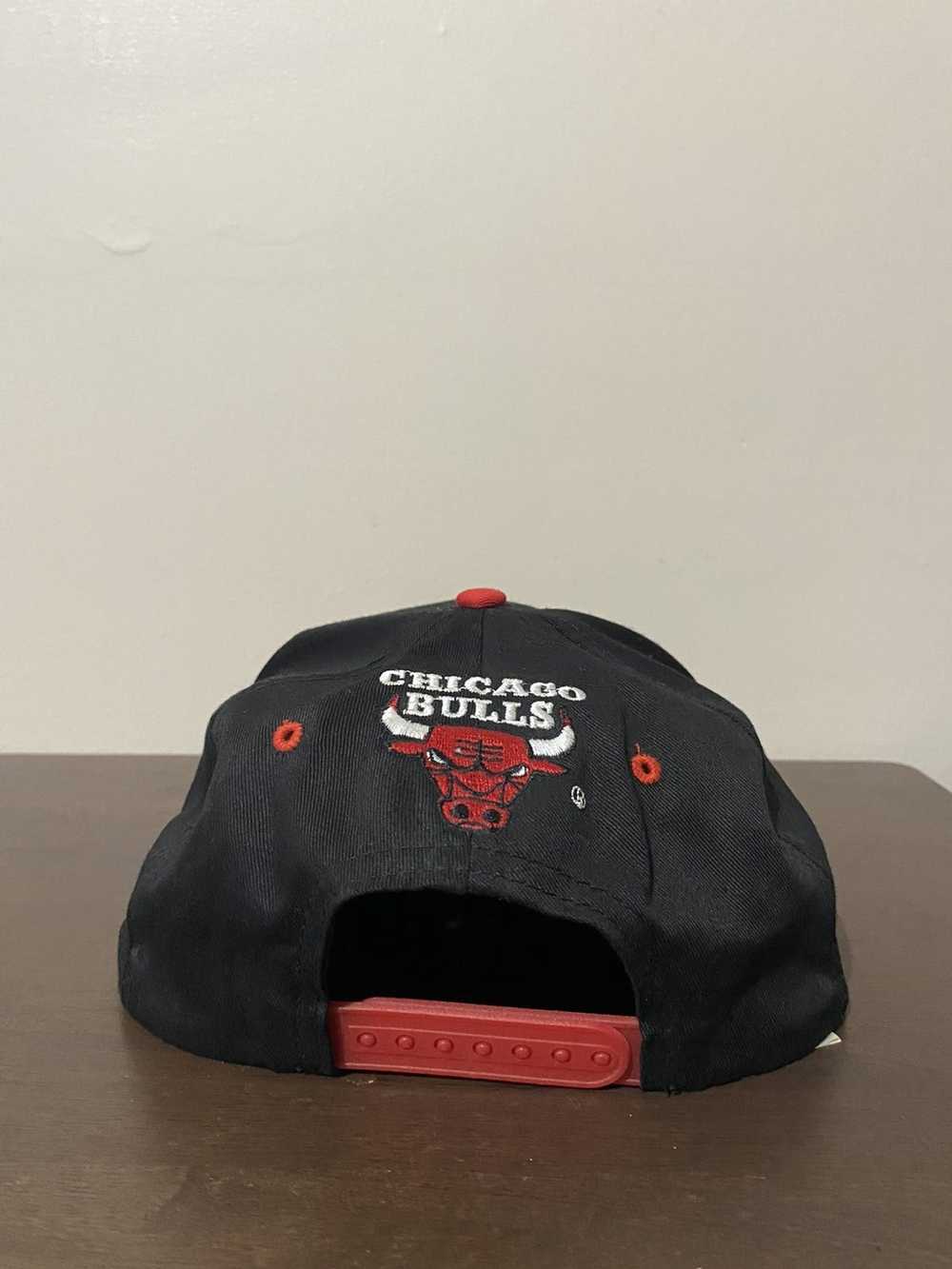 NBA × Vintage Vintage Chicago Bulls Youth Hat - image 2