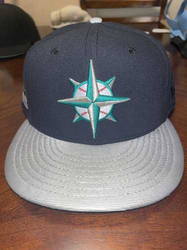 Hat Club Velvet Two Tones 59Fifty Fitted Hat Collection by MLB x New Era