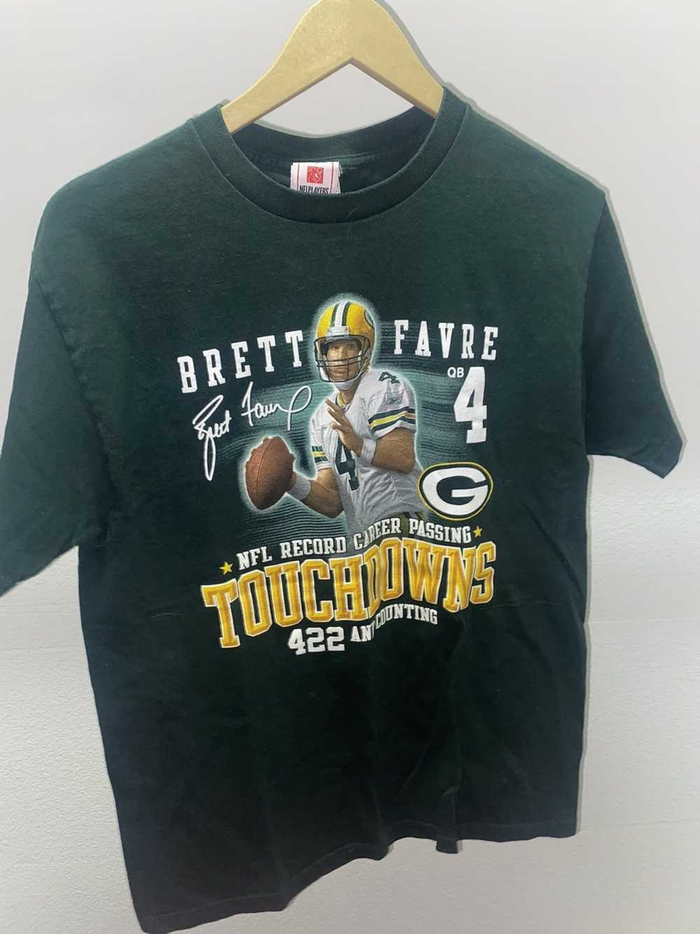 NFL Vintage Brett Favre t shirt medium - image 1
