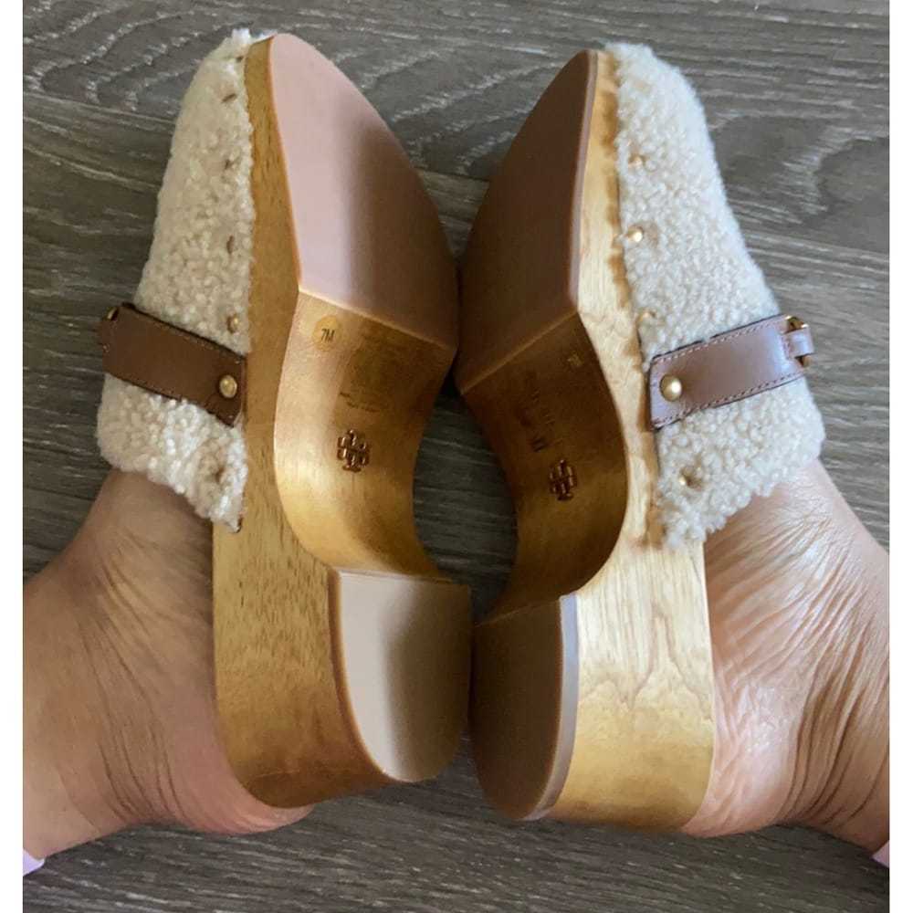 Tory Burch Leather mules & clogs - image 6