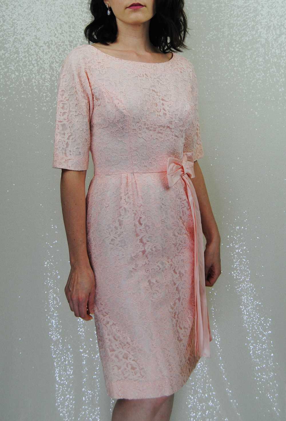 1950s 1960s Vintage Pale Pink Lace Cocktail Dress… - image 4