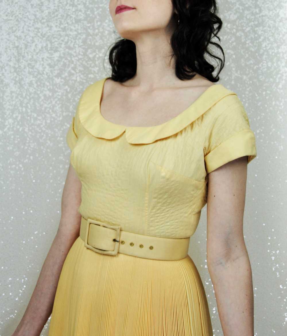 1950s Vintage Pat Premo Pastel Yellow Pleated Day… - image 5