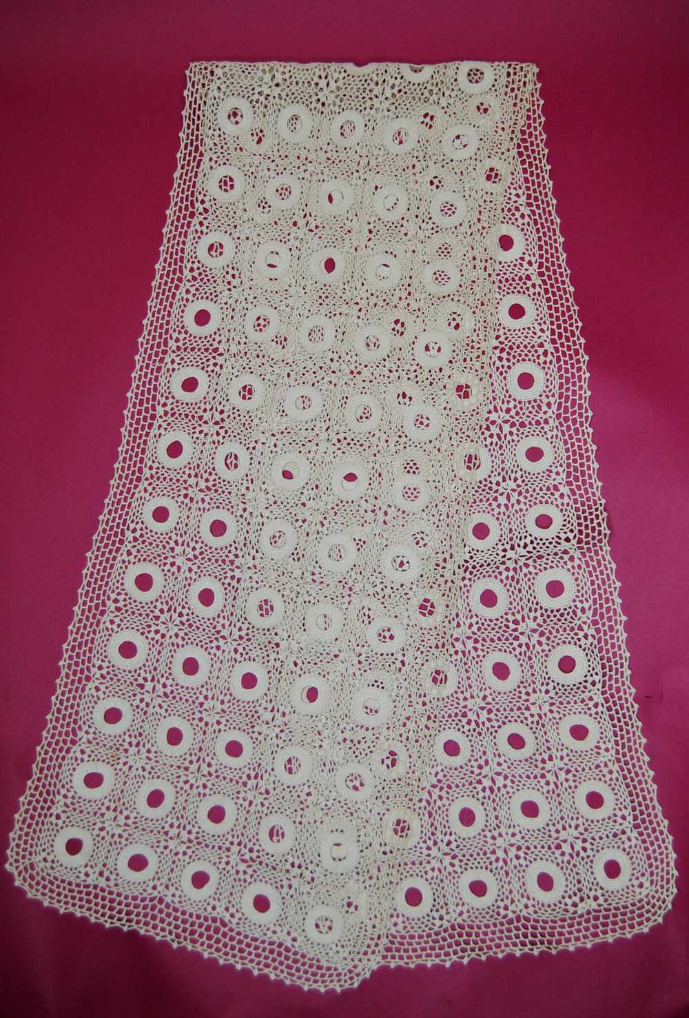 Vintage mocha-cream hand crochet table runner/ ta… - image 2