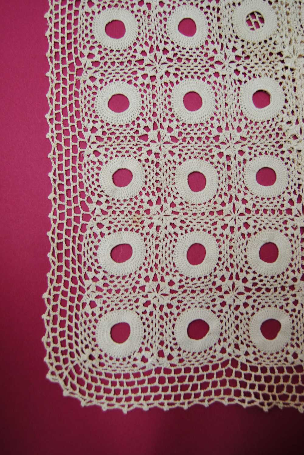 Vintage mocha-cream hand crochet table runner/ ta… - image 3