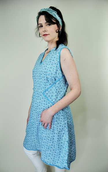 1960s Vintage Blue Coffee Patterned Dress Apron
