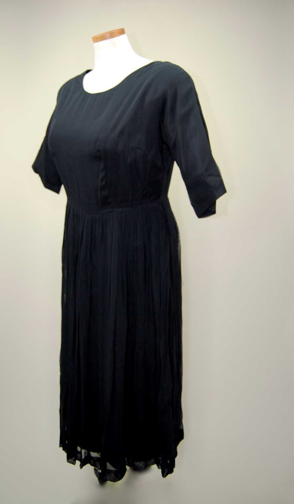 1950s Vintage Black Cocktail Dress by Gloria Swan… - image 3