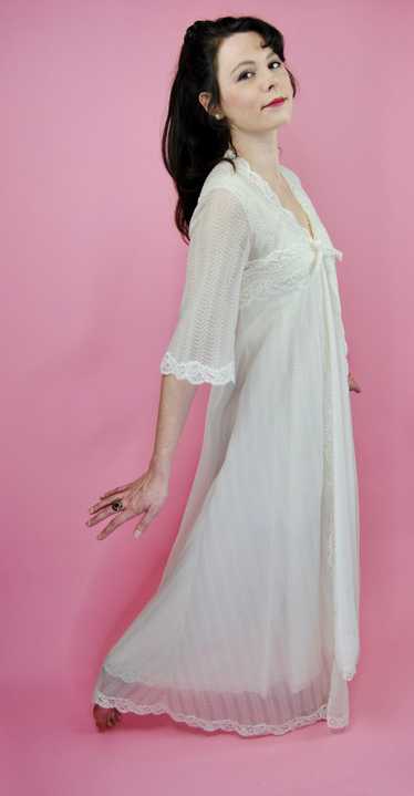 1960s Vintage Cream Spring or "Bridal" Nightgown S