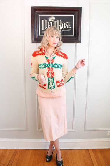 Late 1950s Cowichan Totem Pole Curling Sweater - X