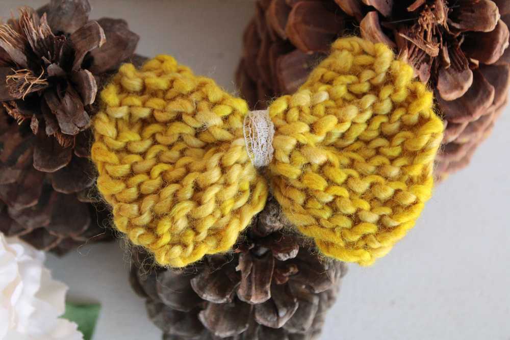 Handknit "Corn and Honey" Yellow Hair Bow with Vi… - image 6