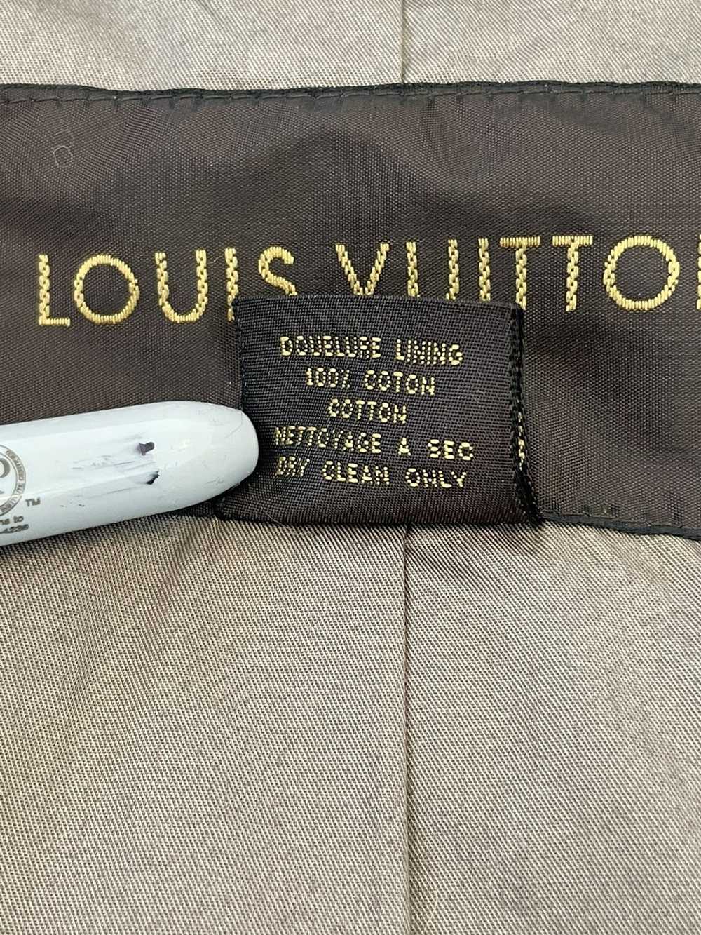 Marc Jacobs per Louis Vuitton, spilla bijou vintage (anni 2000) - Asta  ARGENTI & L'ARTE DELLA TAVOLA - III - Colasanti Casa d'Aste