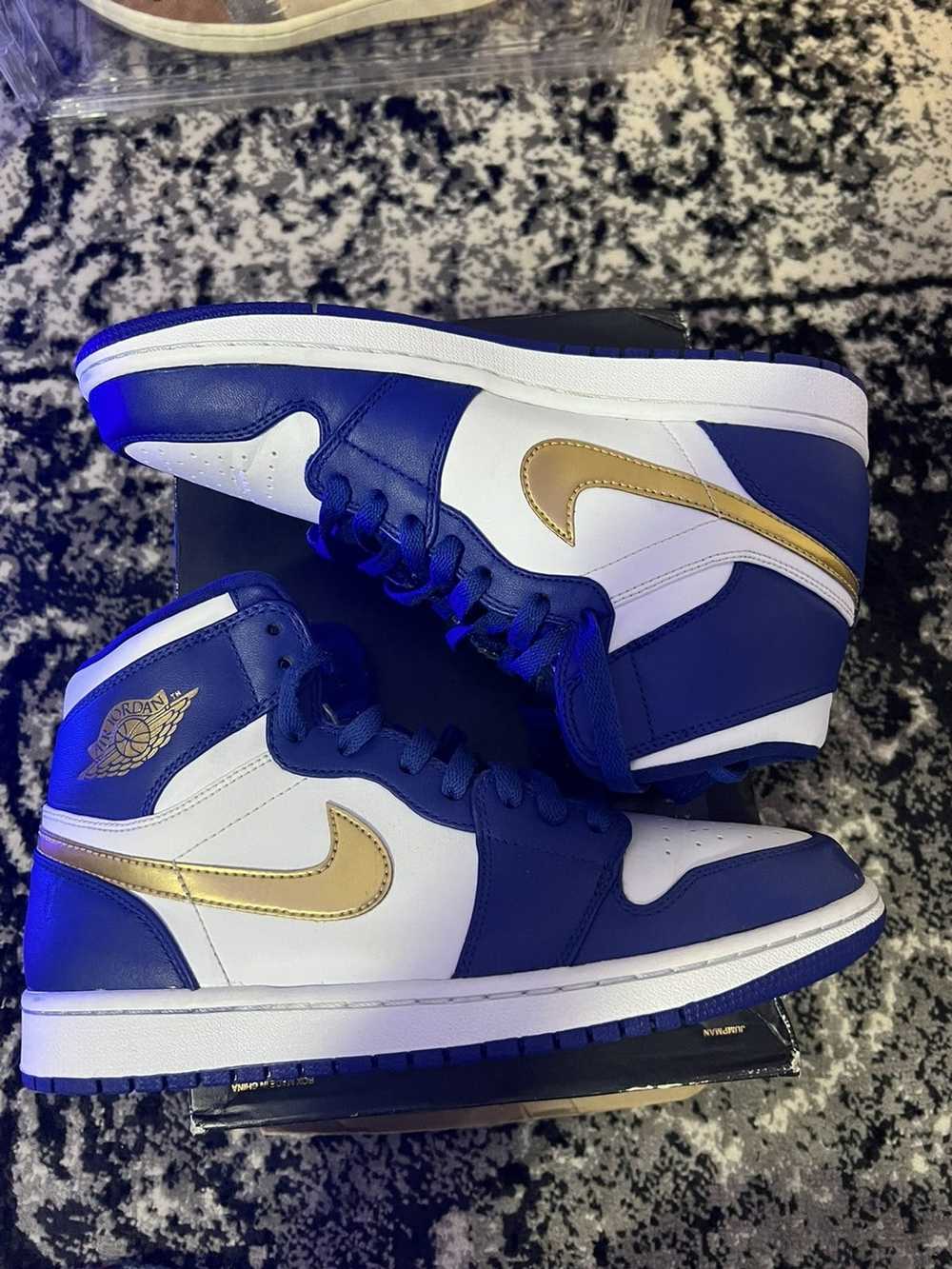 Jordan Brand × Nike Air Jordan 1 Retro High “Gold… - image 2