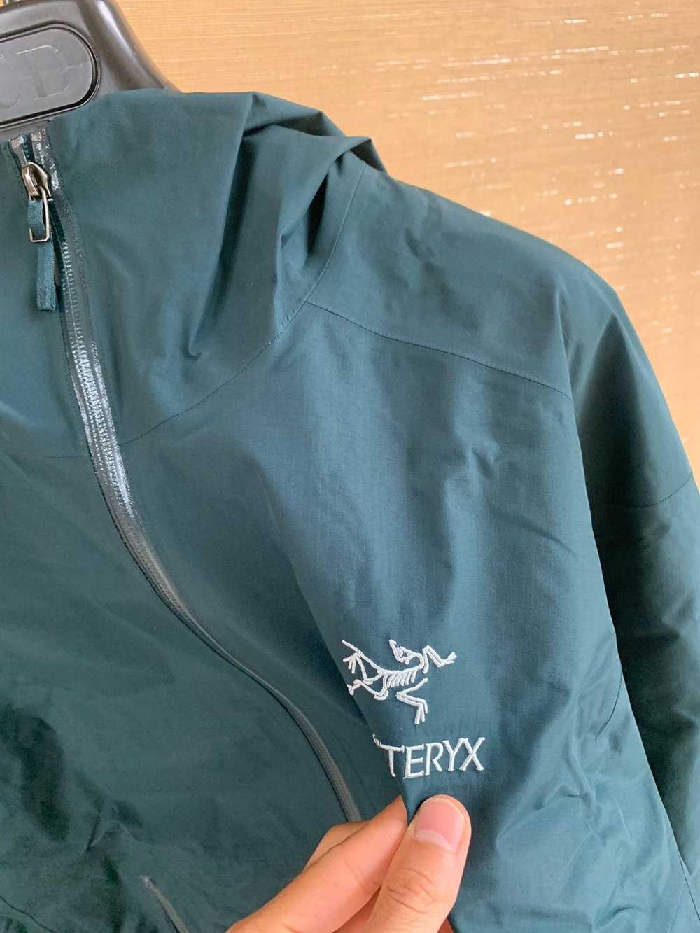 Arc'Teryx Zeta SL Jacket - image 3