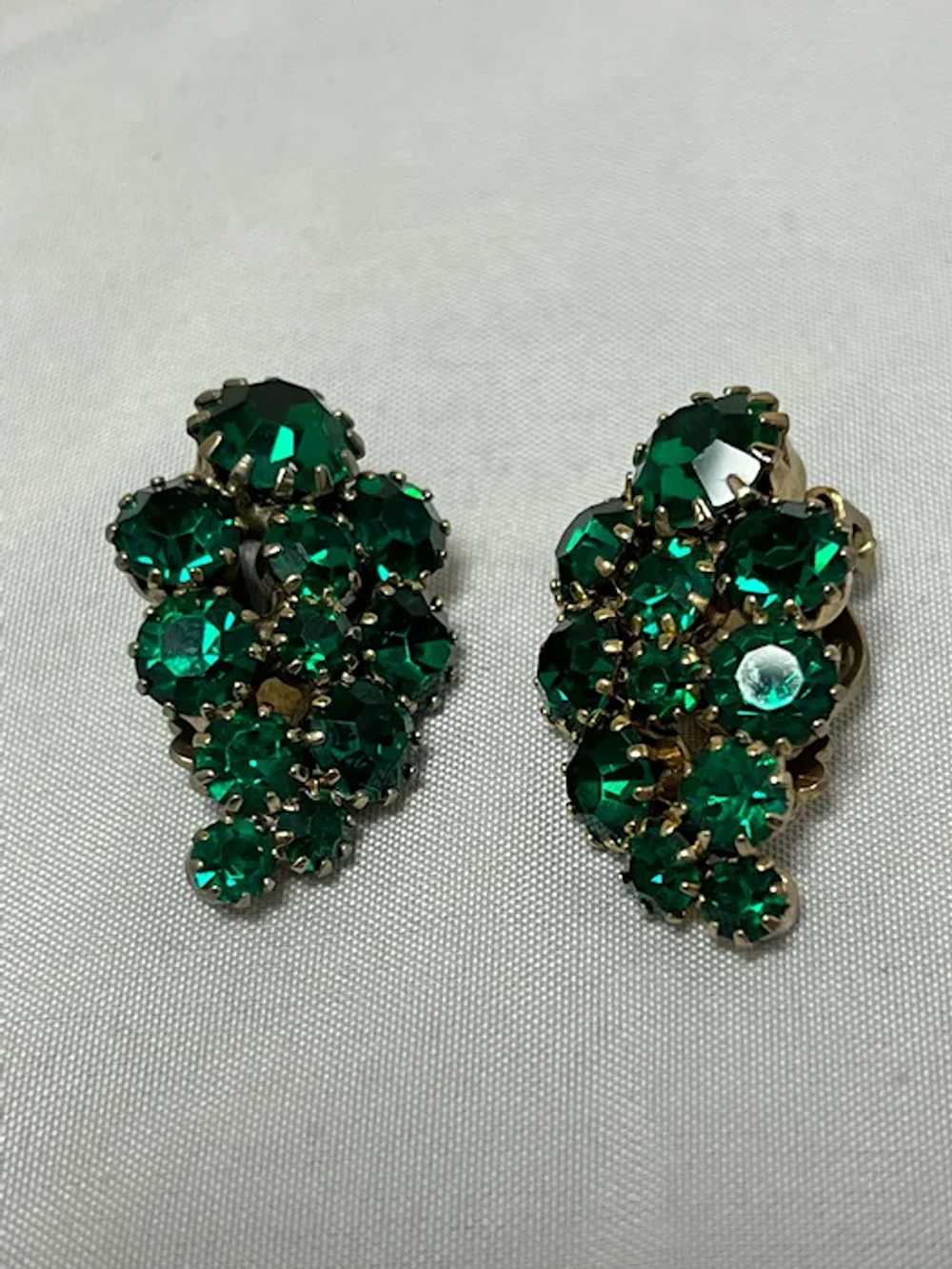 Weiss Green Rhinestones Brooch and Earrings - image 3