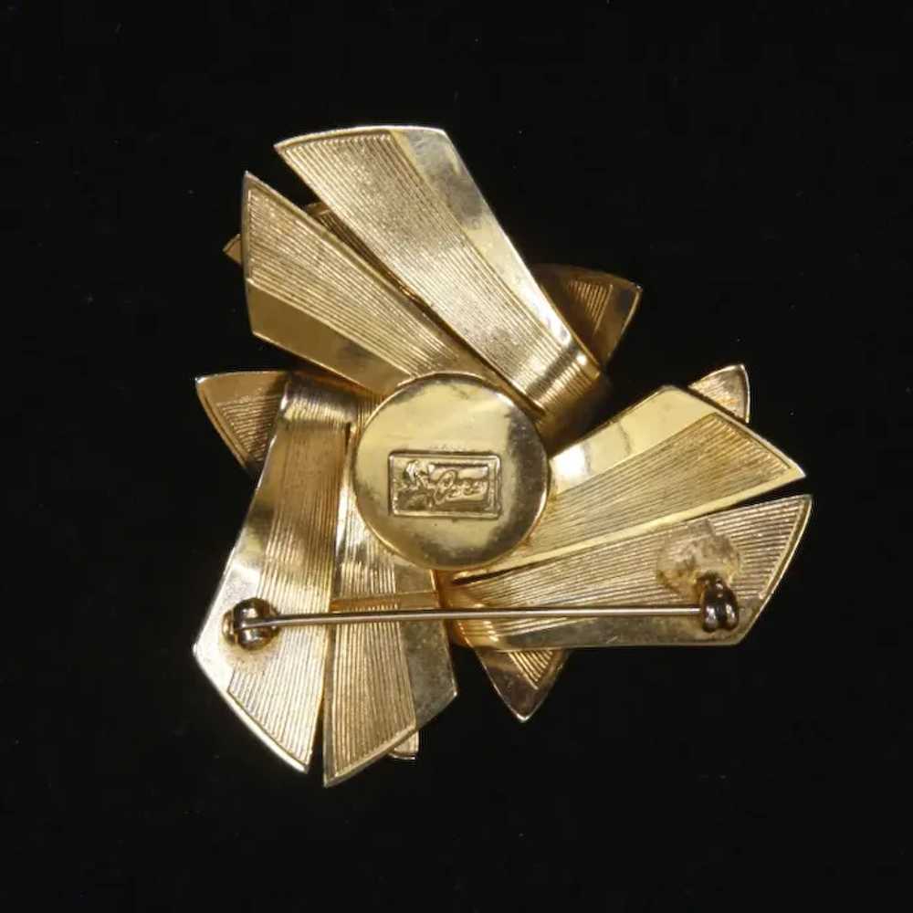 Coro Sculptural Ribbon Brooch – early 1950s – Peg… - image 4