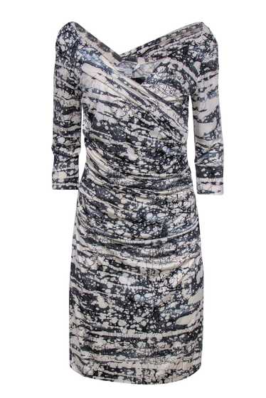 Diane von Furstenberg - White & Gray Marbled Print