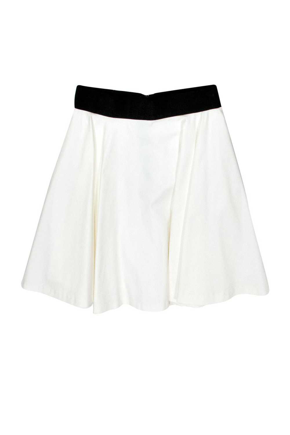 Milly - White Flare Skirt w/ Black Waistband Sz 4 - image 3