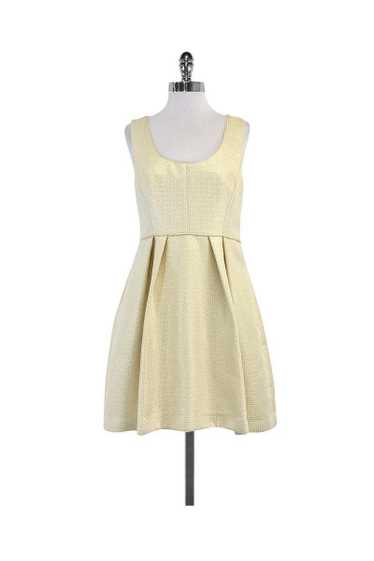 Shoshanna - Gold Textured Sleeveless Pleated Dres… - image 1