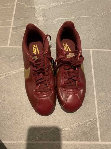 Nike cortez maroon and on sale gold