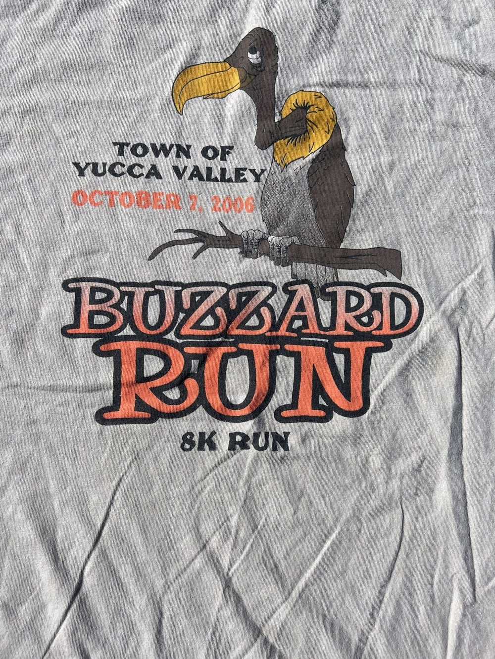 Streetwear × Vintage Vintage buzzard run tee - image 2