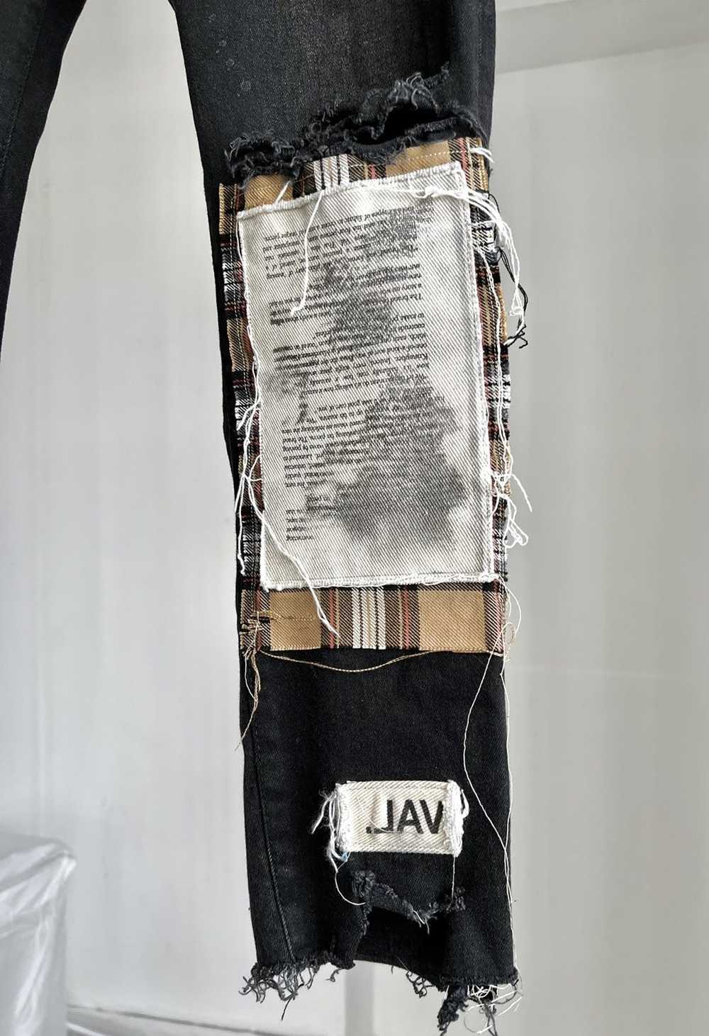 Val Kristopher Distressed Patched Denim - image 5