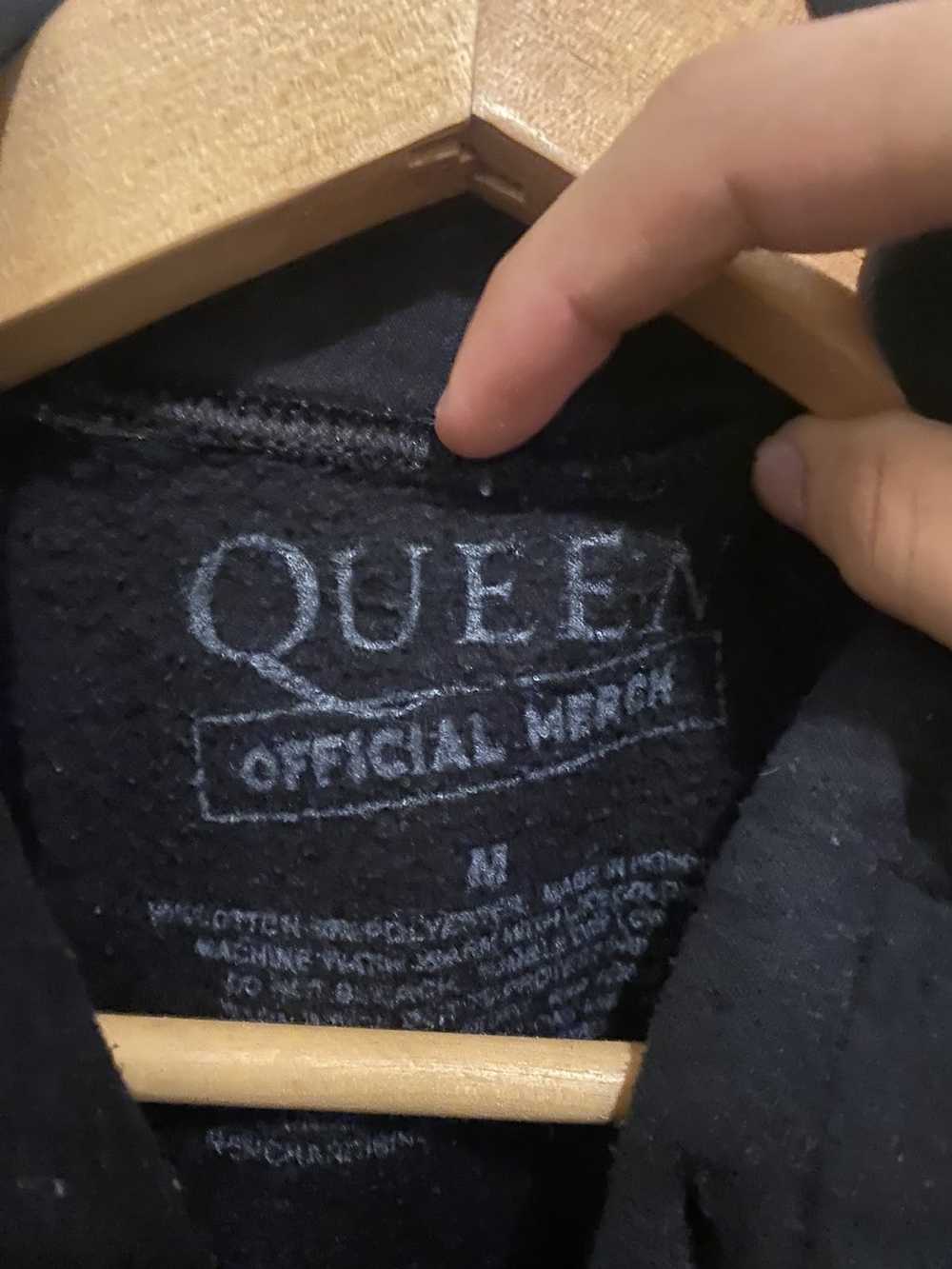 Vintage Queen hoodie - image 3