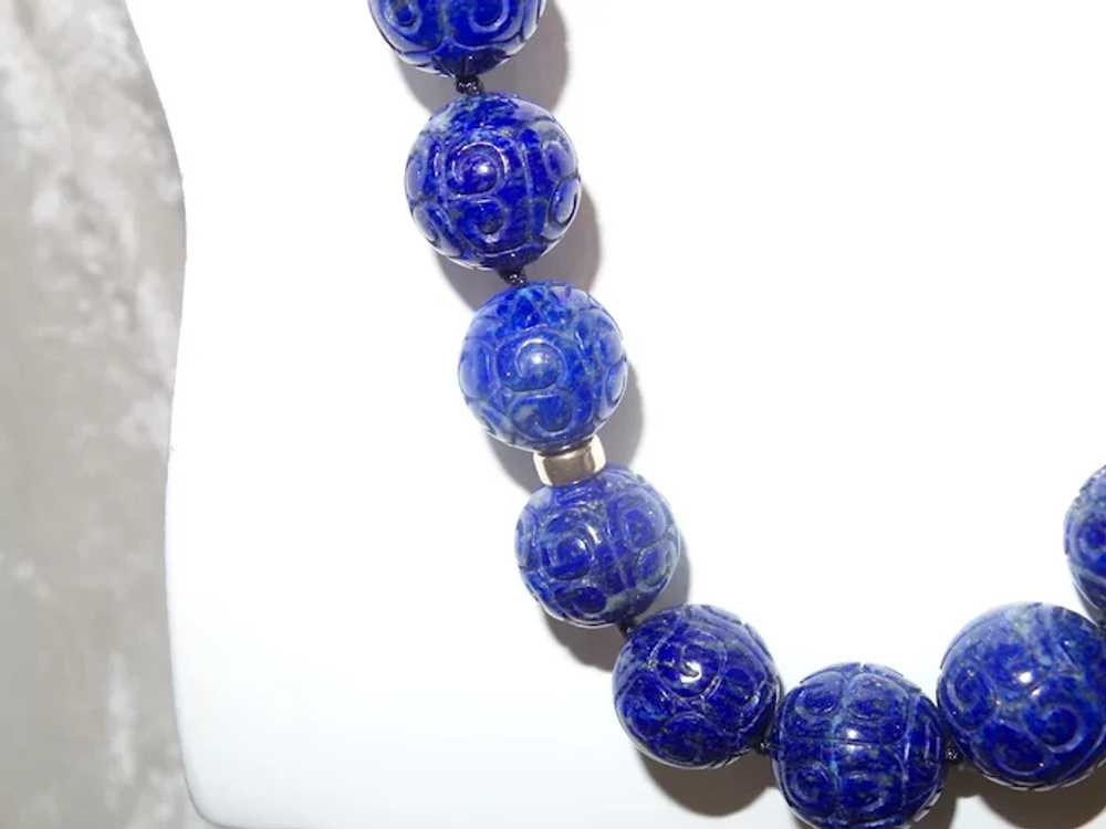 Carved Lapis Lazuli Necklace with 14 Karat Yellow… - image 5