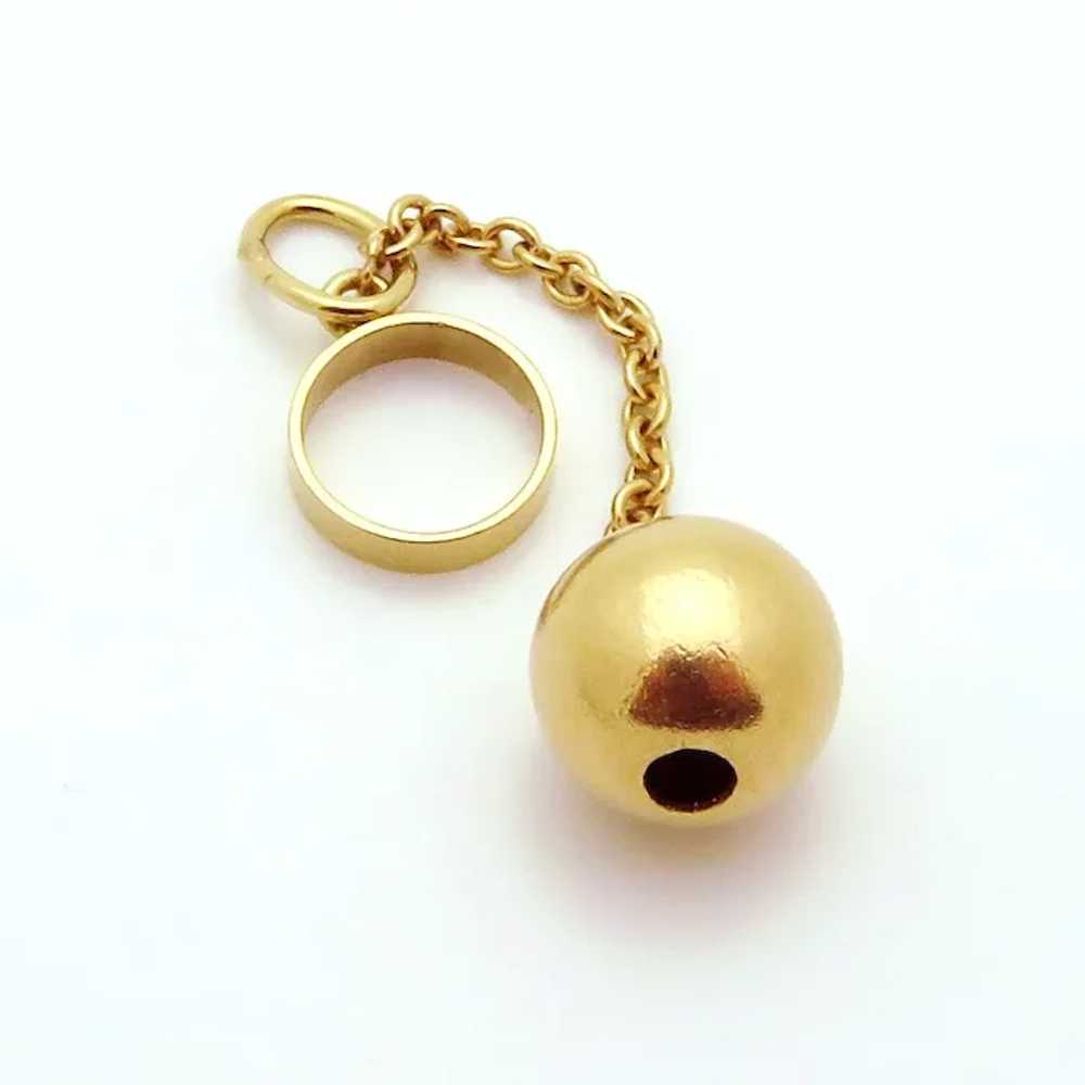 Vintage 14K Gold 3D Ball and Chain with Shackle C… - image 3
