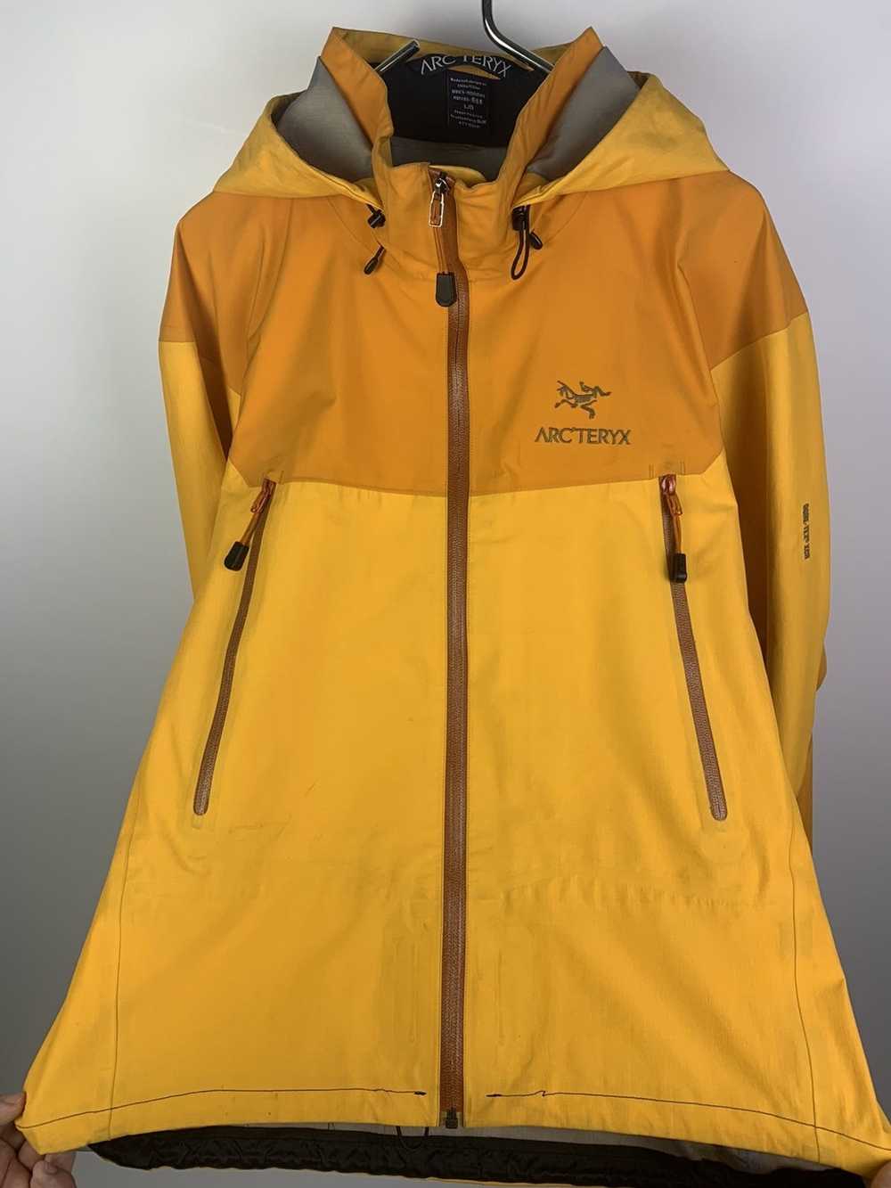 Arc'Teryx Arc'teryx Gore-Tex Beta AR Yellow Orange - image 2