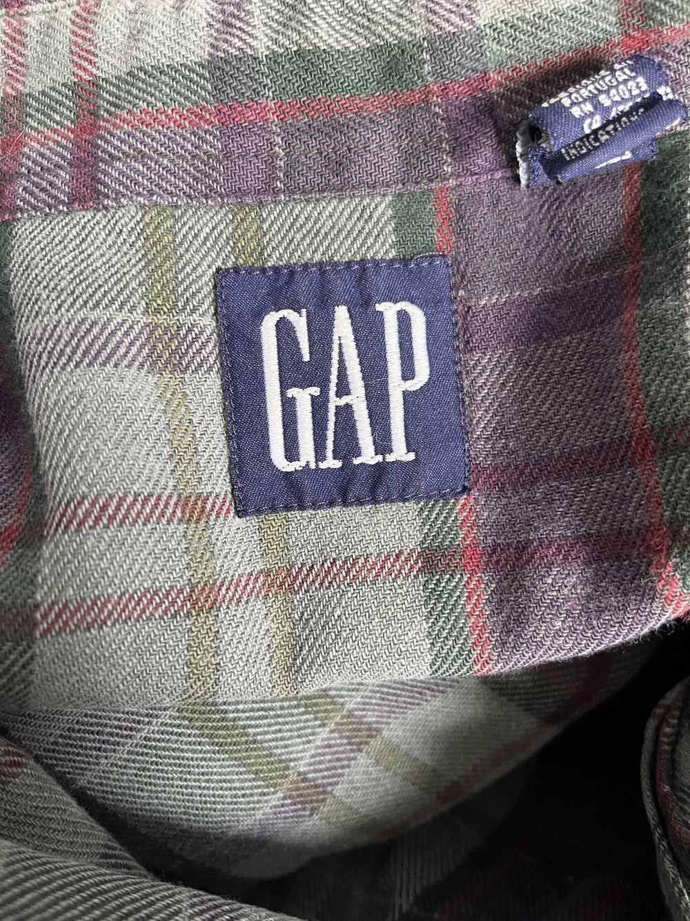 Gap × Vintage thrashed 90s vintage Gap flannel gr… - image 5