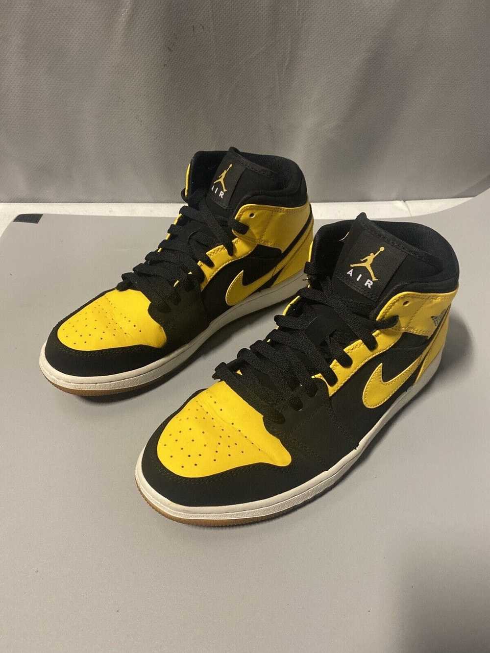 Jordan Brand Jordan 1 Retro Mid New Love 2017 Dam… - image 2