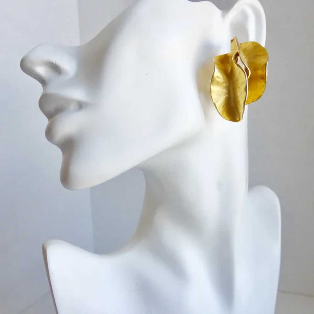 NORMA JEAN Spectacular, Sculptural Matte Gold Ton… - image 3