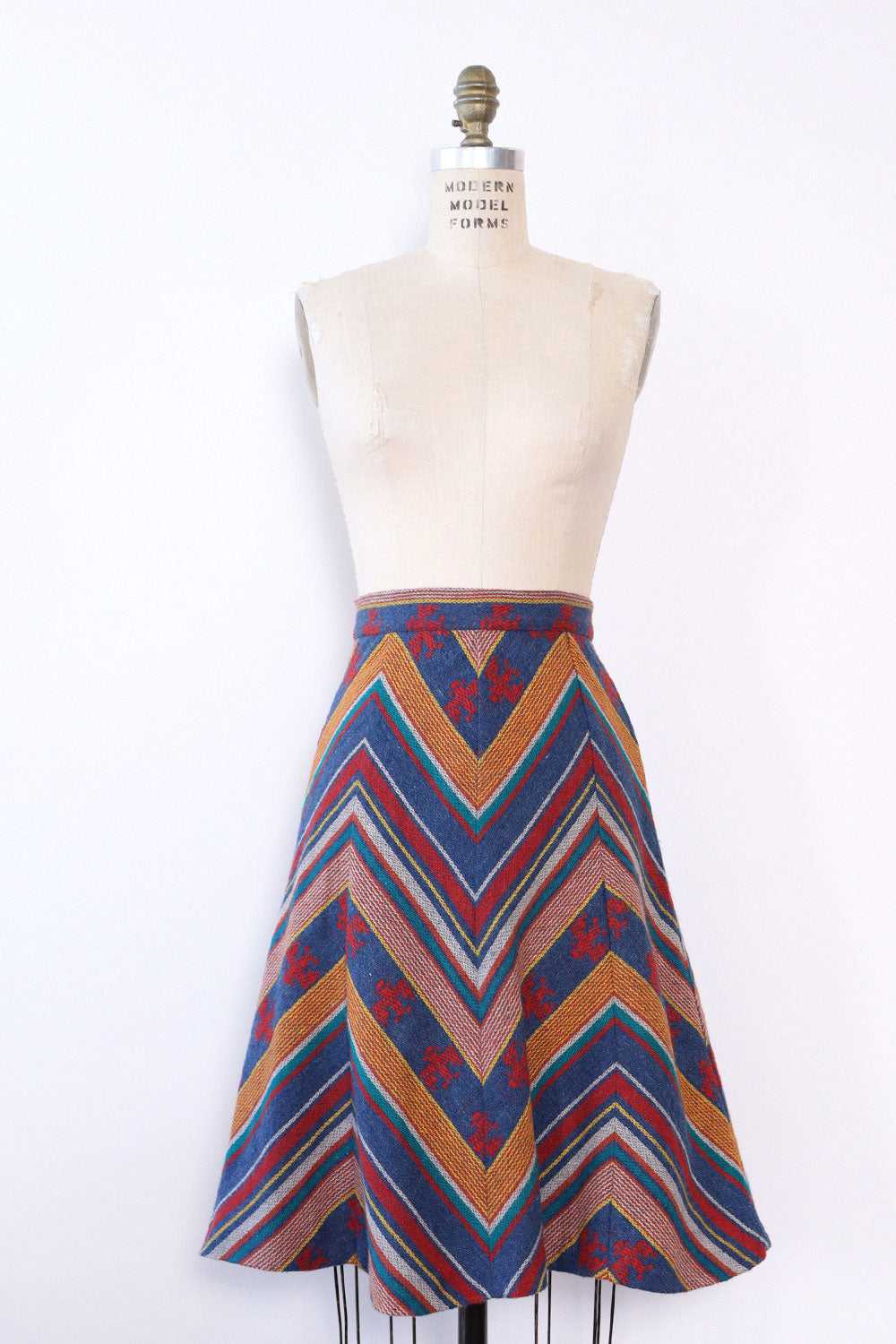 Chevron Eagle Skirt M - image 1