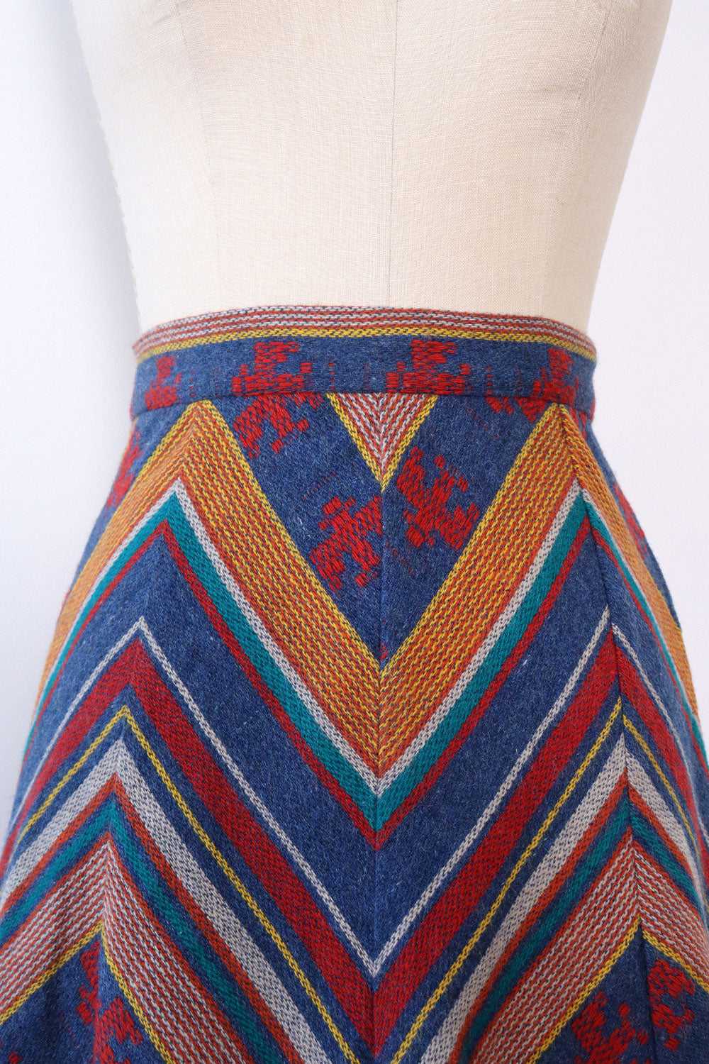 Chevron Eagle Skirt M - image 2