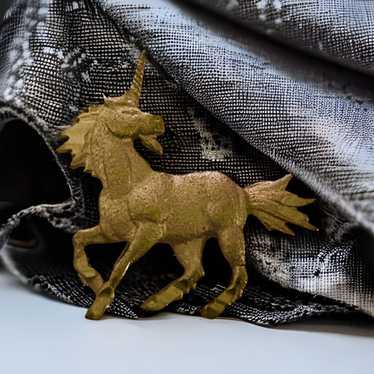 Vintage Vintage unicorn pendant - image 1