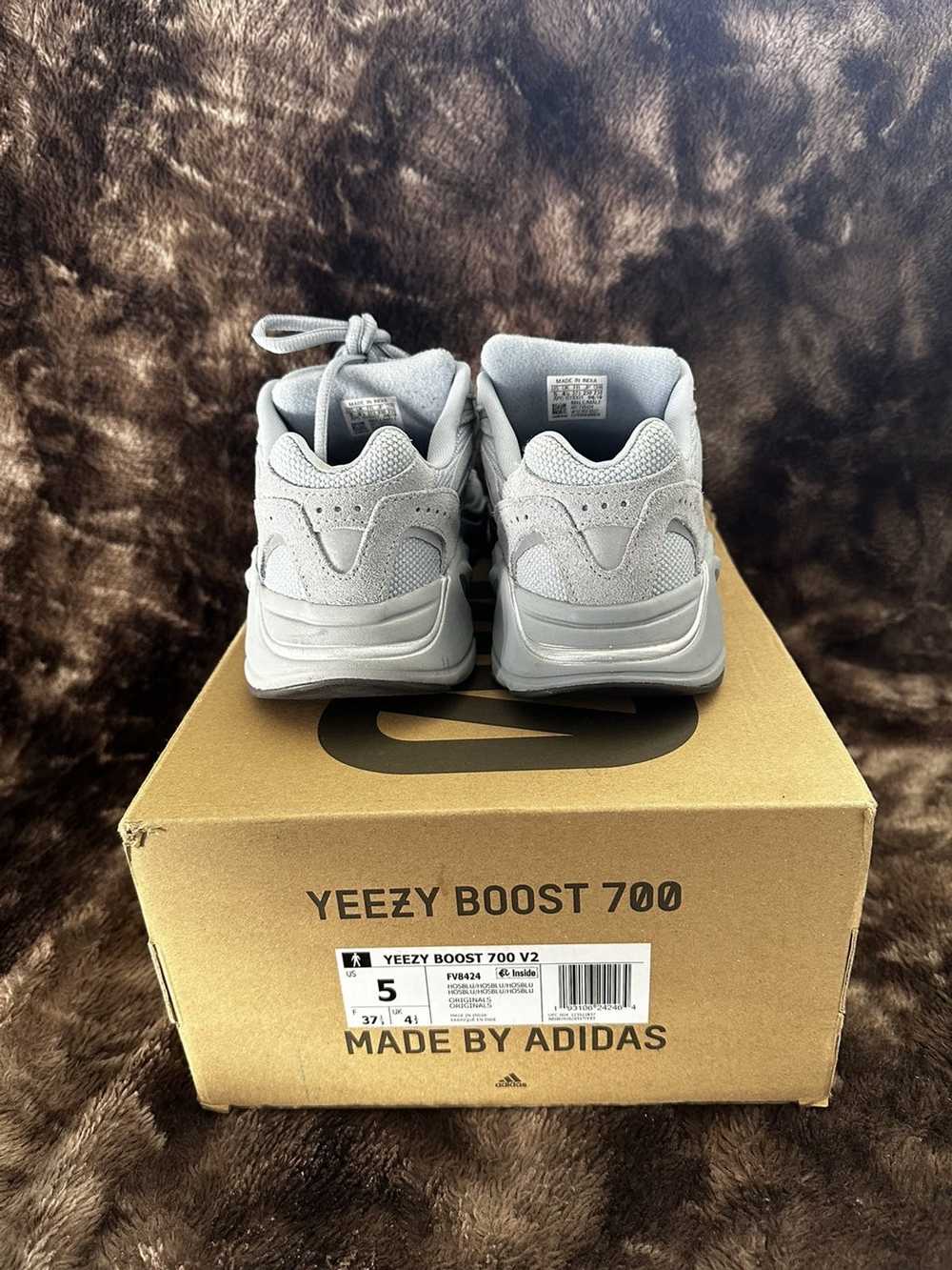 Adidas × Kanye West Yeezy 700v2 size 5 - image 4