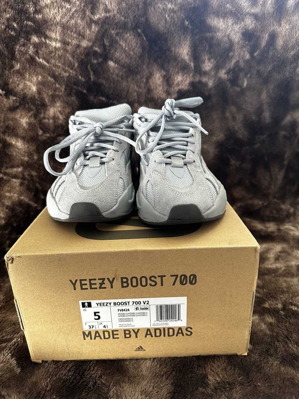 Adidas × Kanye West Yeezy 700v2 size 5 - image 6