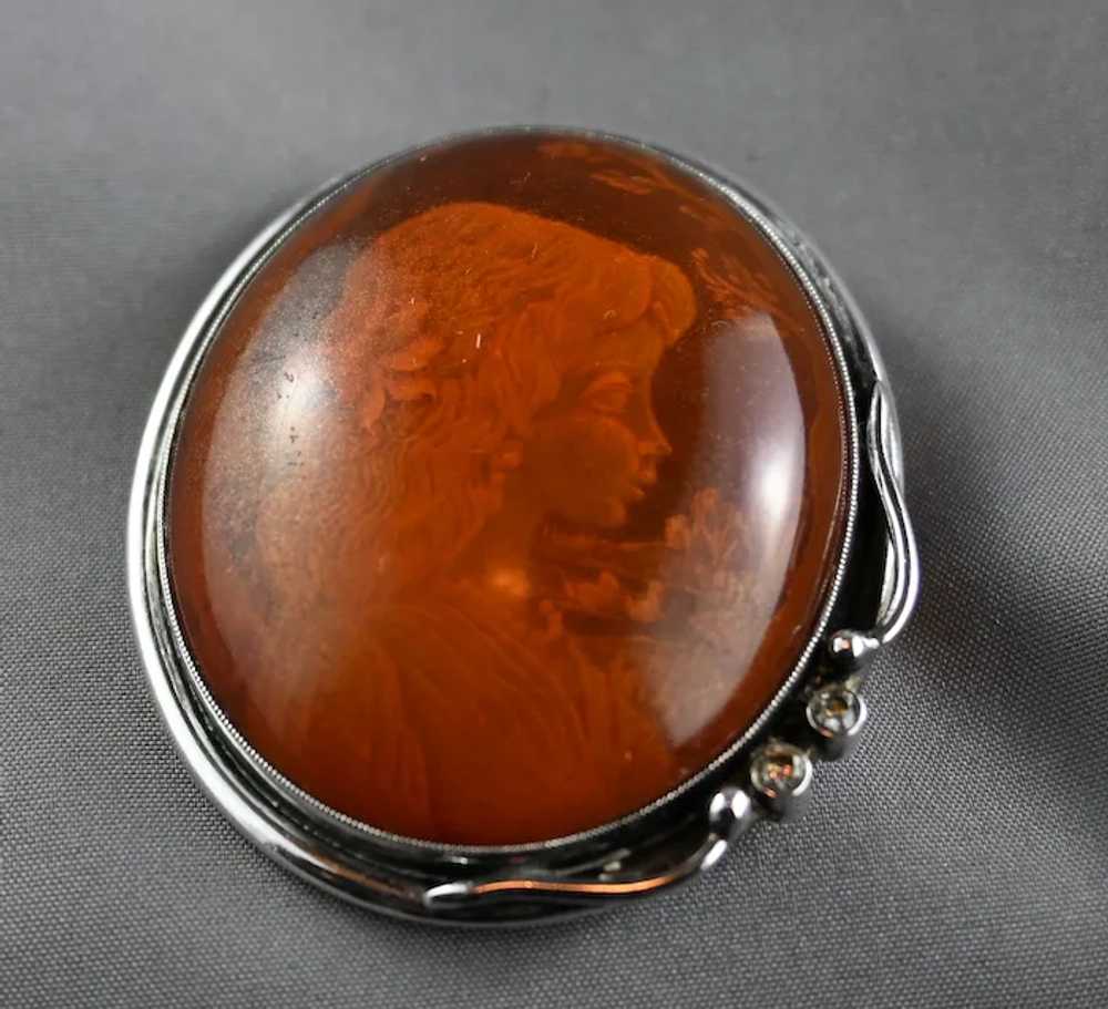 Vintage Reverse Intaglio Amber Cameo Brooch Penda… - image 5