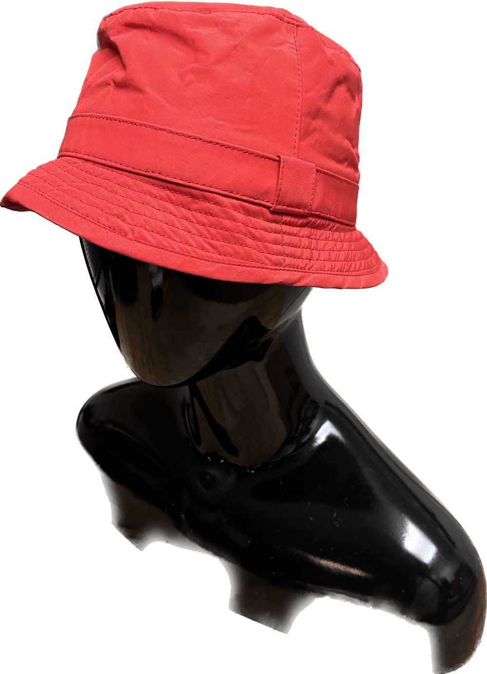 Crimson Finch (Branded) Universal bucket hat — Muzduz - Music, stories,  design and more..