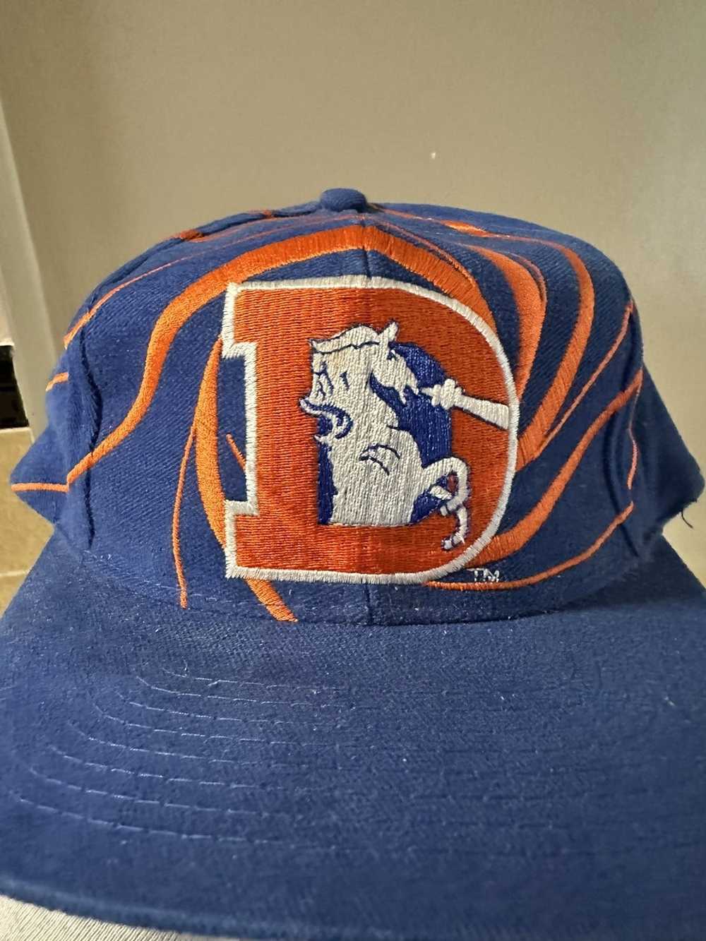 vintage 90s Denver Broncos snapback by Drew Pearson - big spellout