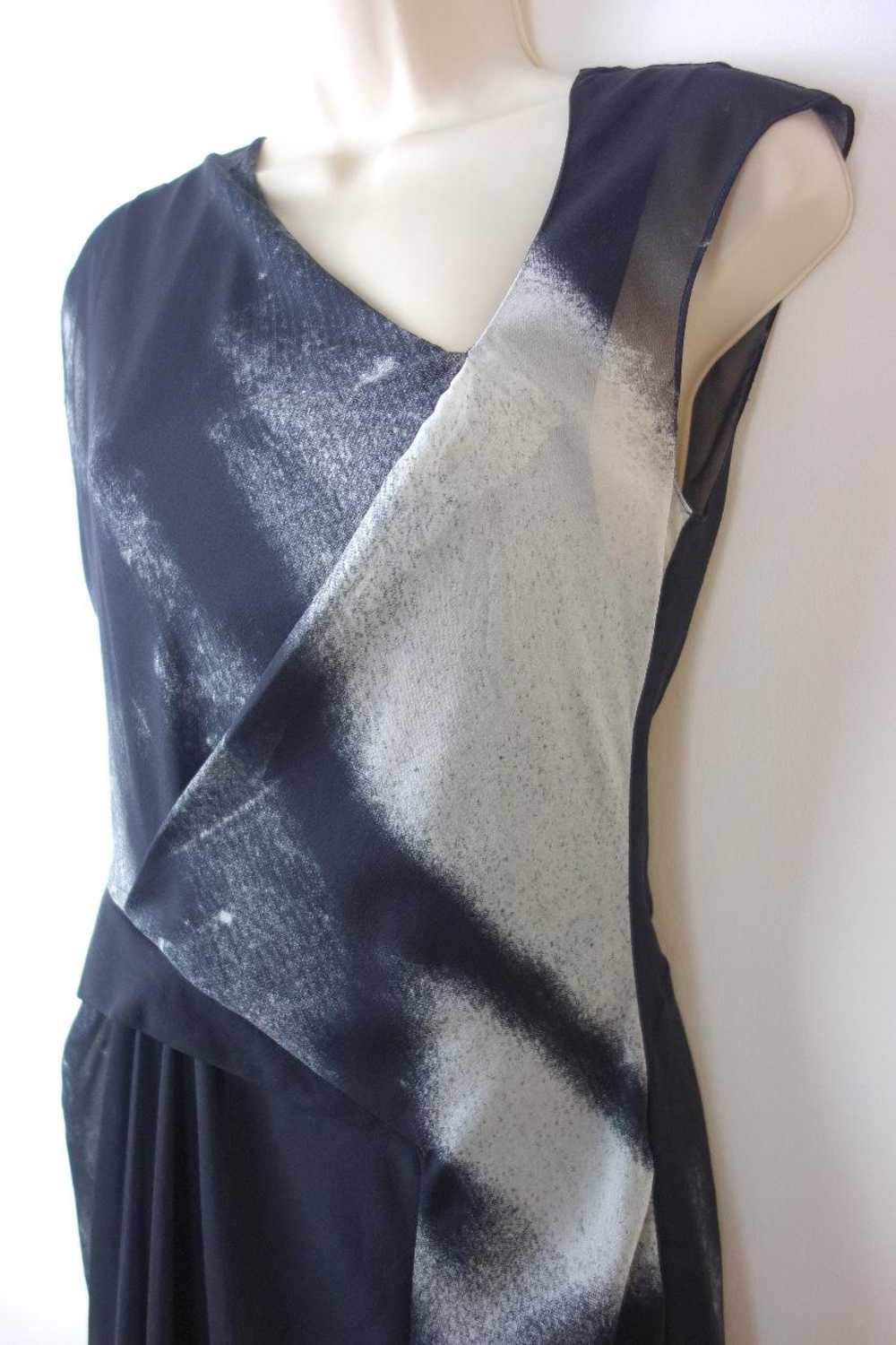 Helmut Lang Helmut Lang Printed stretch-silk dress - image 7