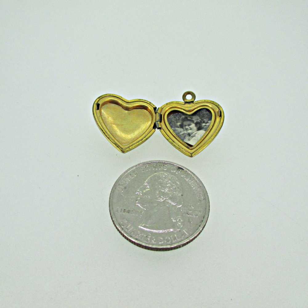 Gold Filled Gold Toned Heart Photo Locket Relaxed… - image 5