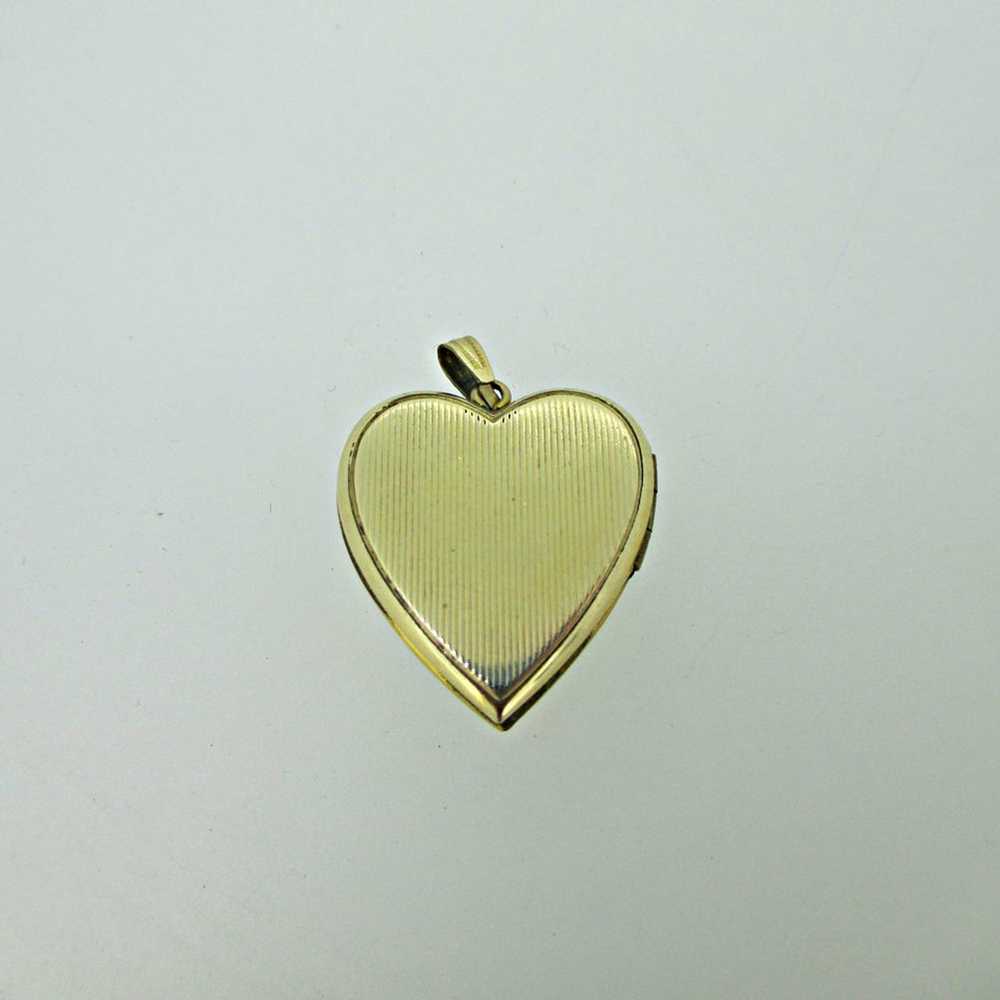 Gold Filled Gold Toned Heart Photo Locket with Et… - image 2