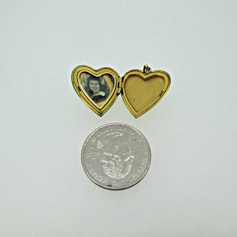 Gold Filled Gold Toned Heart Photo Locket with Et… - image 5