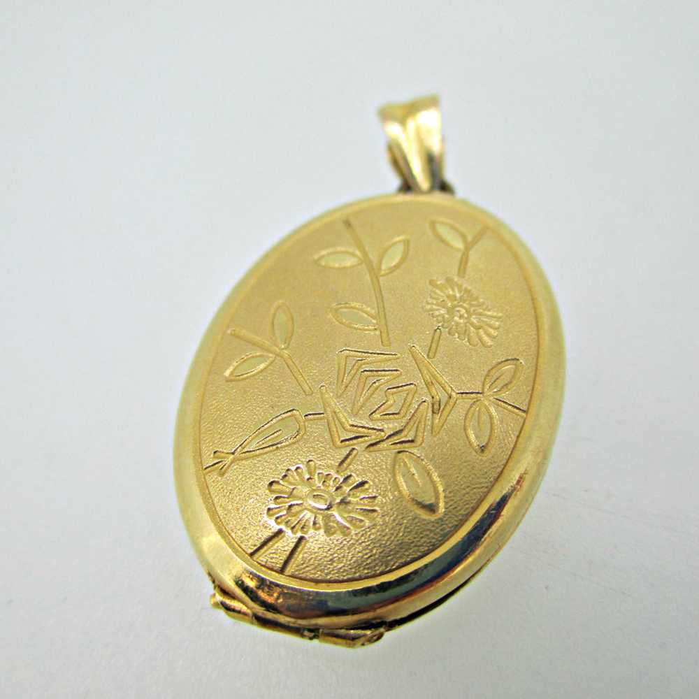 Gold Filled Gold Toned Oval Photo Locket Rose wit… - image 2