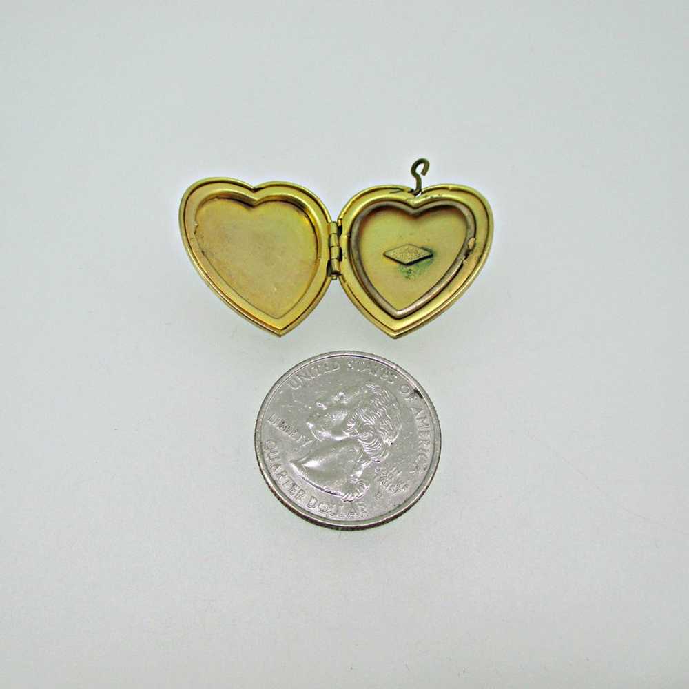 Gold Filled Gold Toned Heart Photo Locket with Fl… - image 5