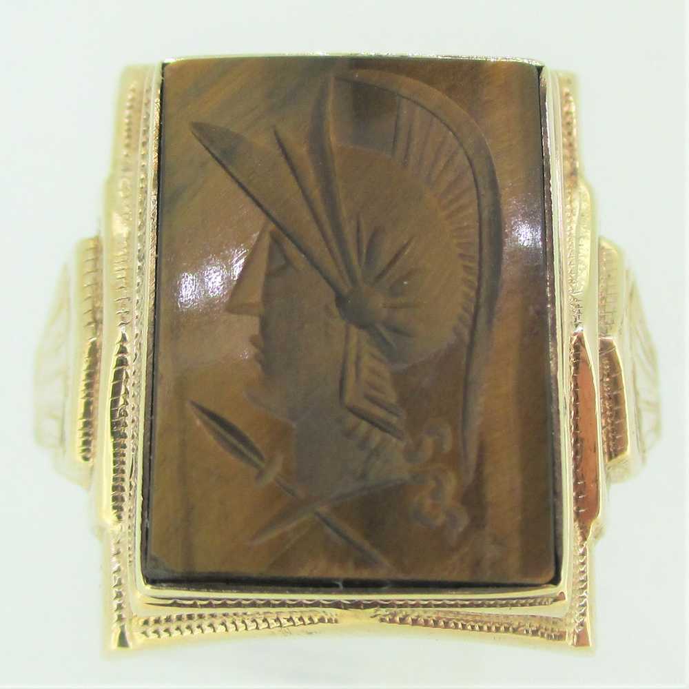 10K Gold Tiger's Eye Soldier Intaglio Rectangular… - image 1