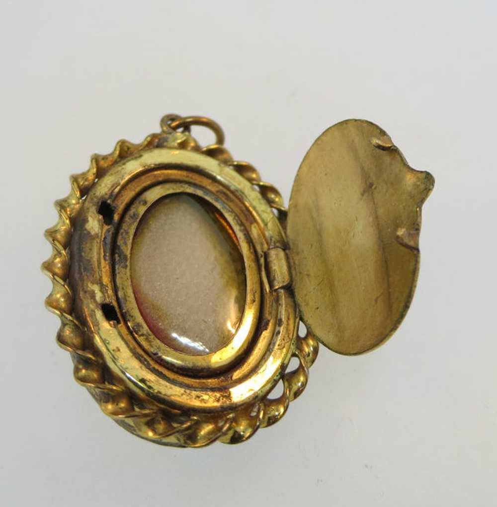 Vintage Gold Filled Conch Shell Cameo Locket Pend… - image 3